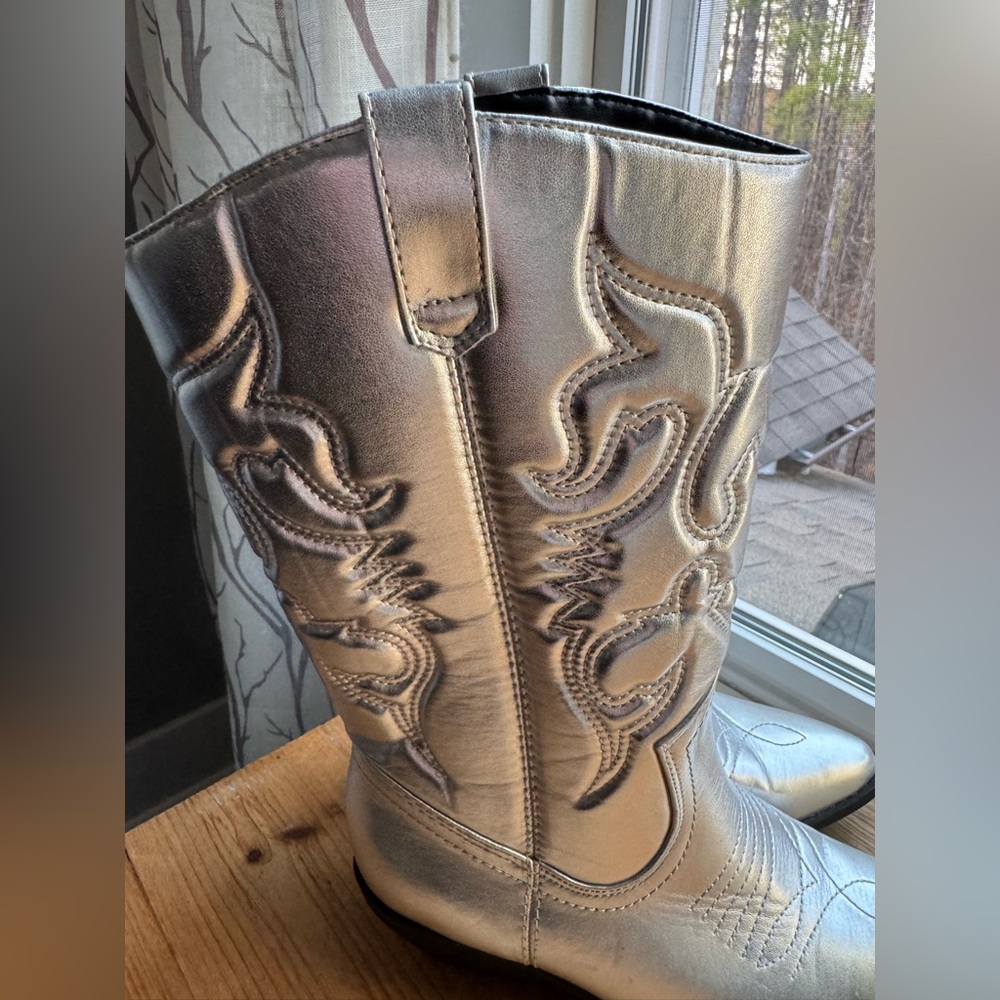 New Soda Silver Cowboy Boots - Picture 9 of 11